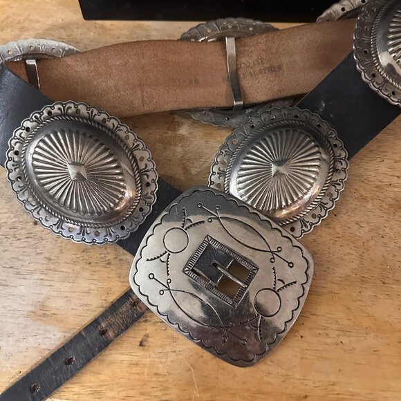 Vintage Genuine Bridal Leather Silver Oversize Concho Western Rodeo Waist 34\